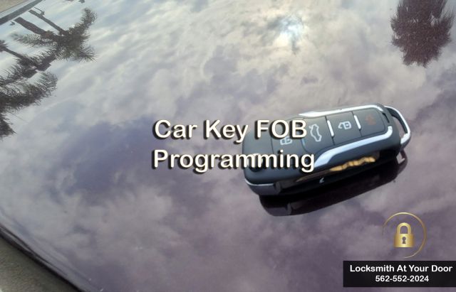 Locksmith At Your Door: Car key FOB Programming
