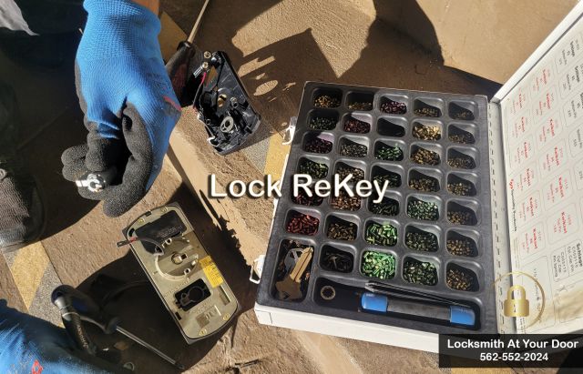Locksmith At Your Door: Lock Rekey Service