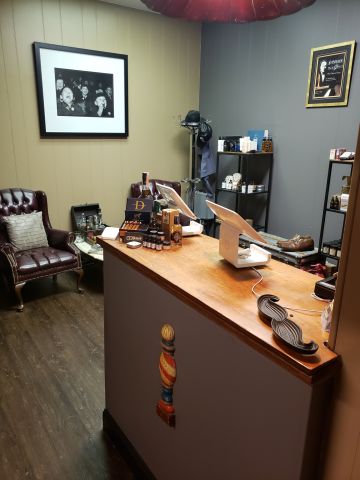 Grooming Lounge