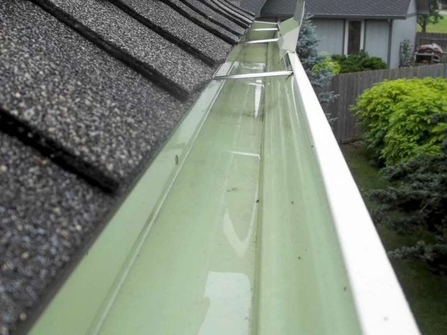 Clean Gutters