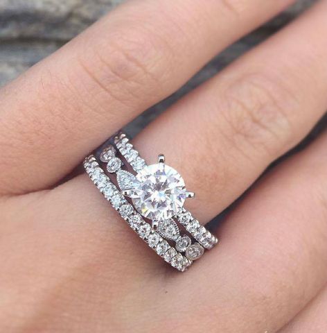 We are diamond buyers and jewelry buyers in Houston, TX